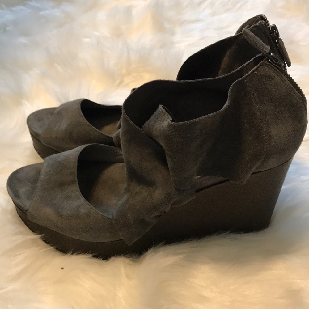 Eileen Fisher Gray Suede Wedge size 9 - Picture 2 of 5
